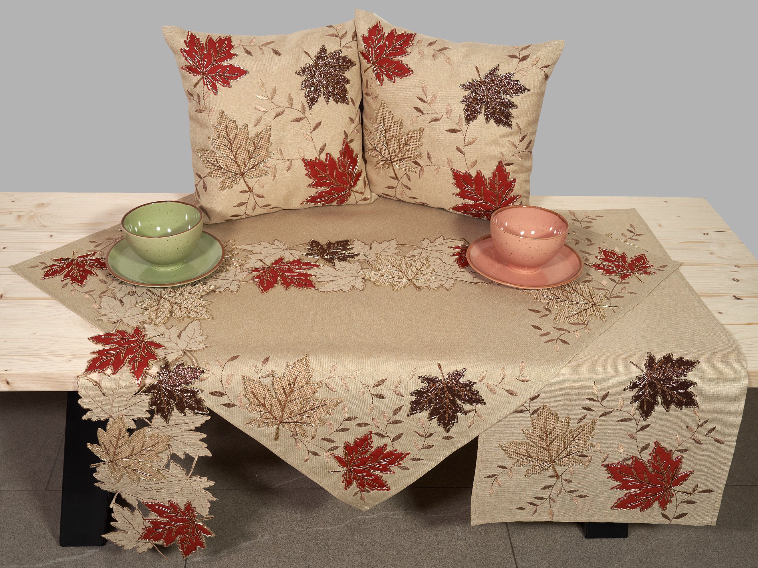 ESSEX Tischdecke „Leaves“, 145x220 Cm – Beige, Waschbar, Blatt-Muster